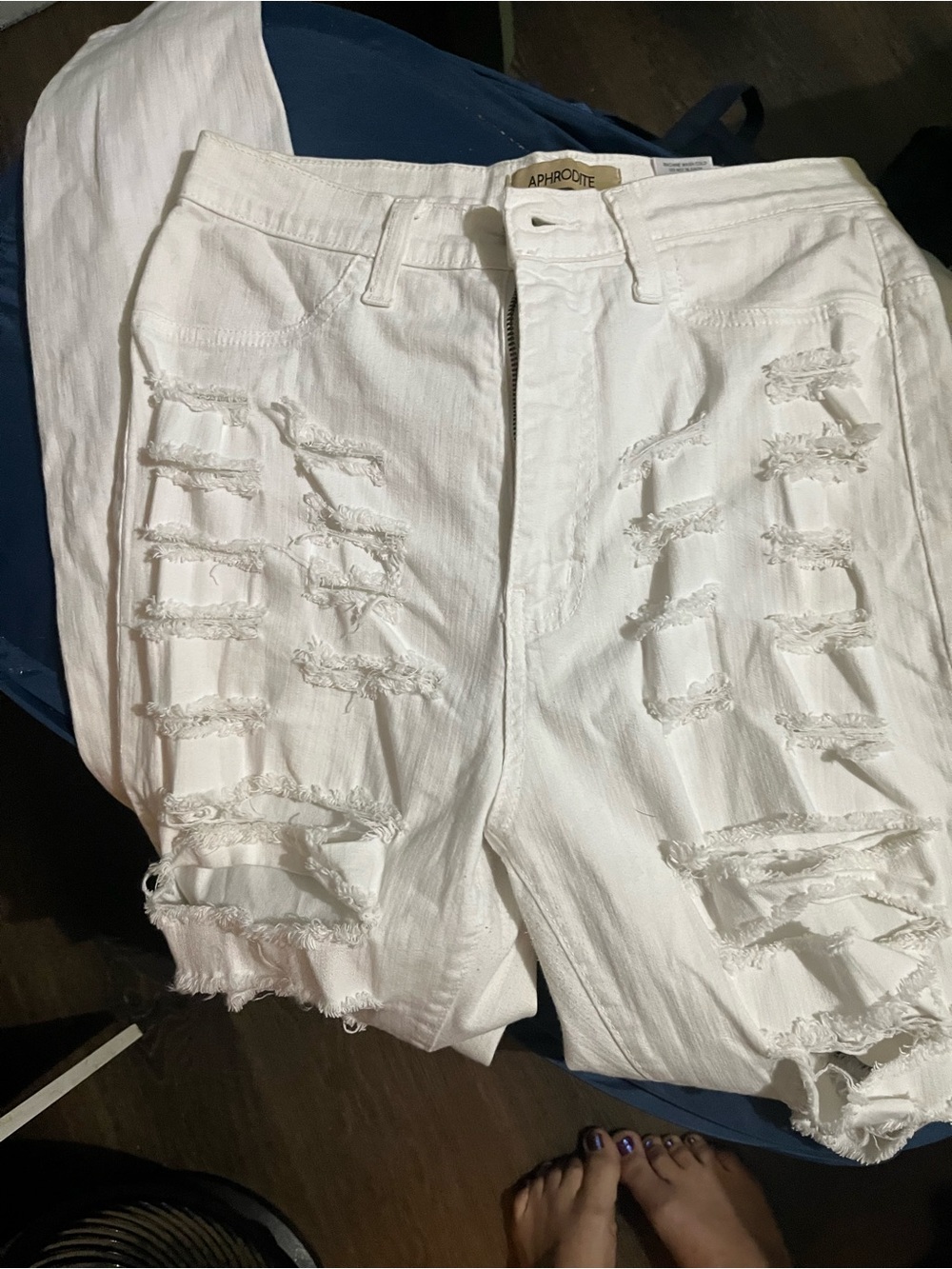 Aphrodite Distressed White Women's Ripped Jeans